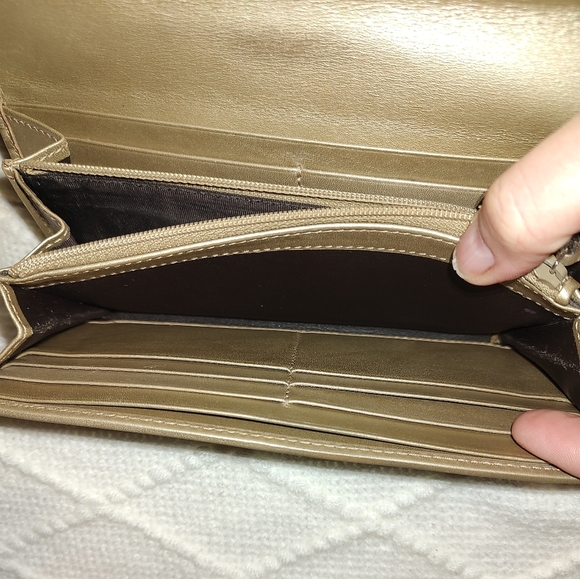 Gucci GUC Gold Brown Biege Leather Lovely Heart GG Pattern Long Wallet (W90) - Picture 15 of 15